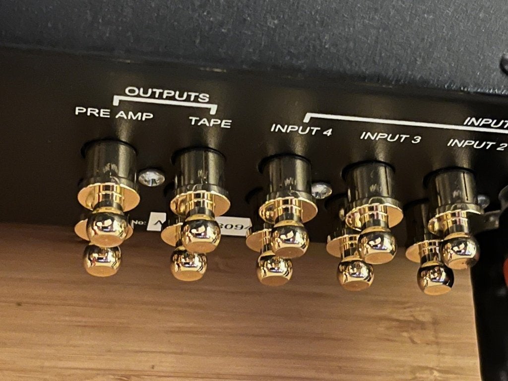 RCA NOISE/DUST CAPS (setje van 4 stuks) meerdere aanwezig, Ophalen of Verzenden, Nieuw, Minder dan 2 meter, Interlink-kabel