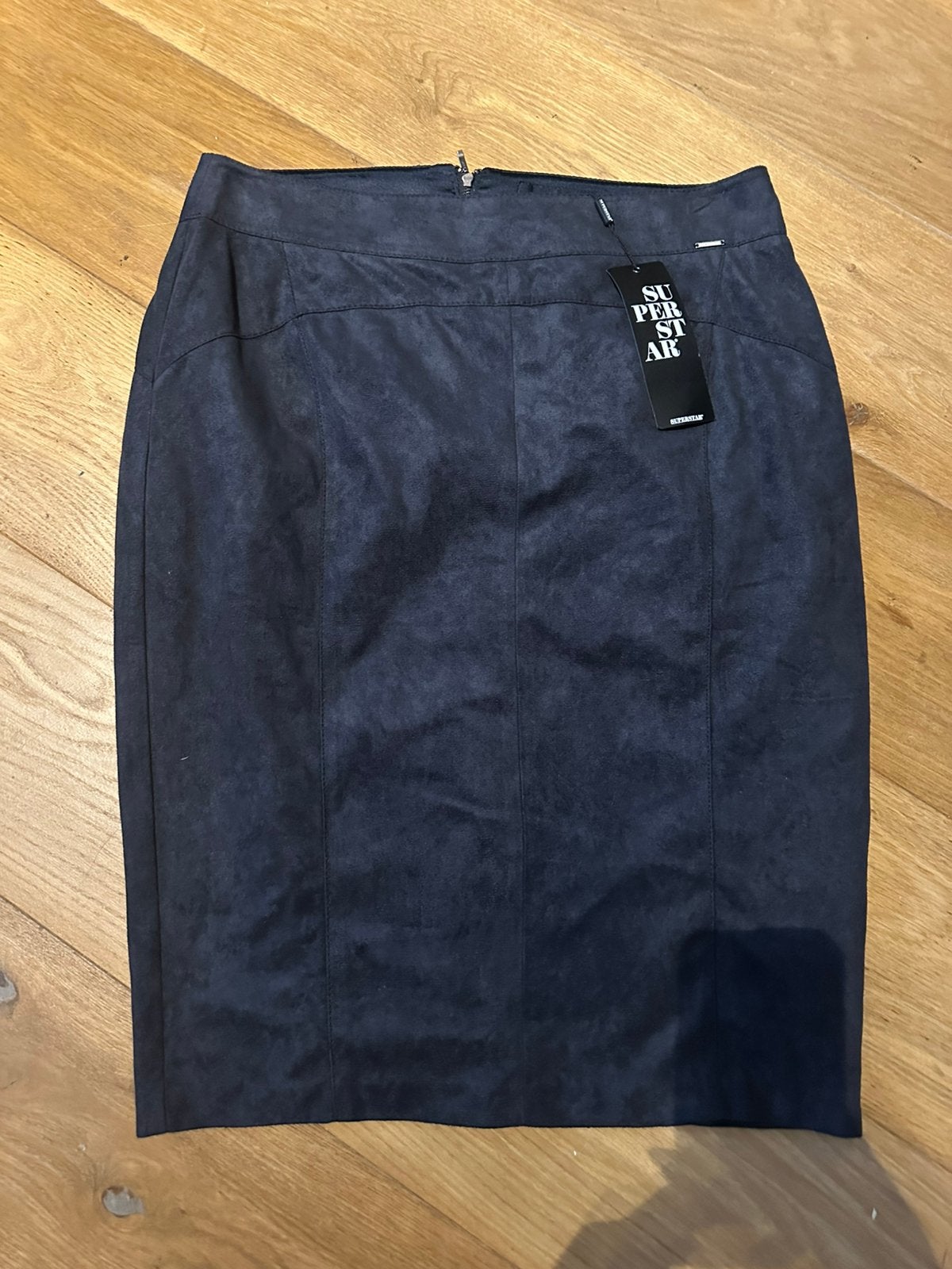 Superstar suede rok maat 40, Kleding | Dames, Maat 38/40 (M), Zwart, Nieuw, Ophalen of Verzenden
