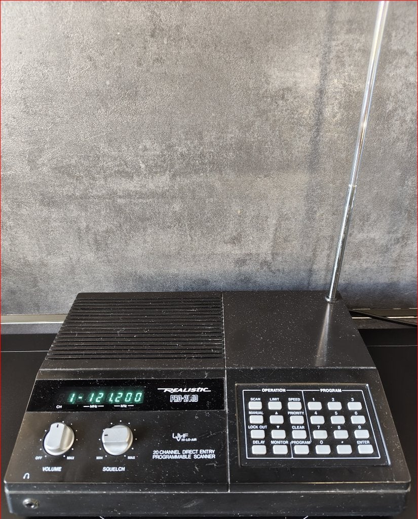 Realistic PRO-2010 Scanner Receiver inclusief luchtvaart, Telecommunicatie, Ophalen of Verzenden, Gebruikt, Minder dan 30 kanalen