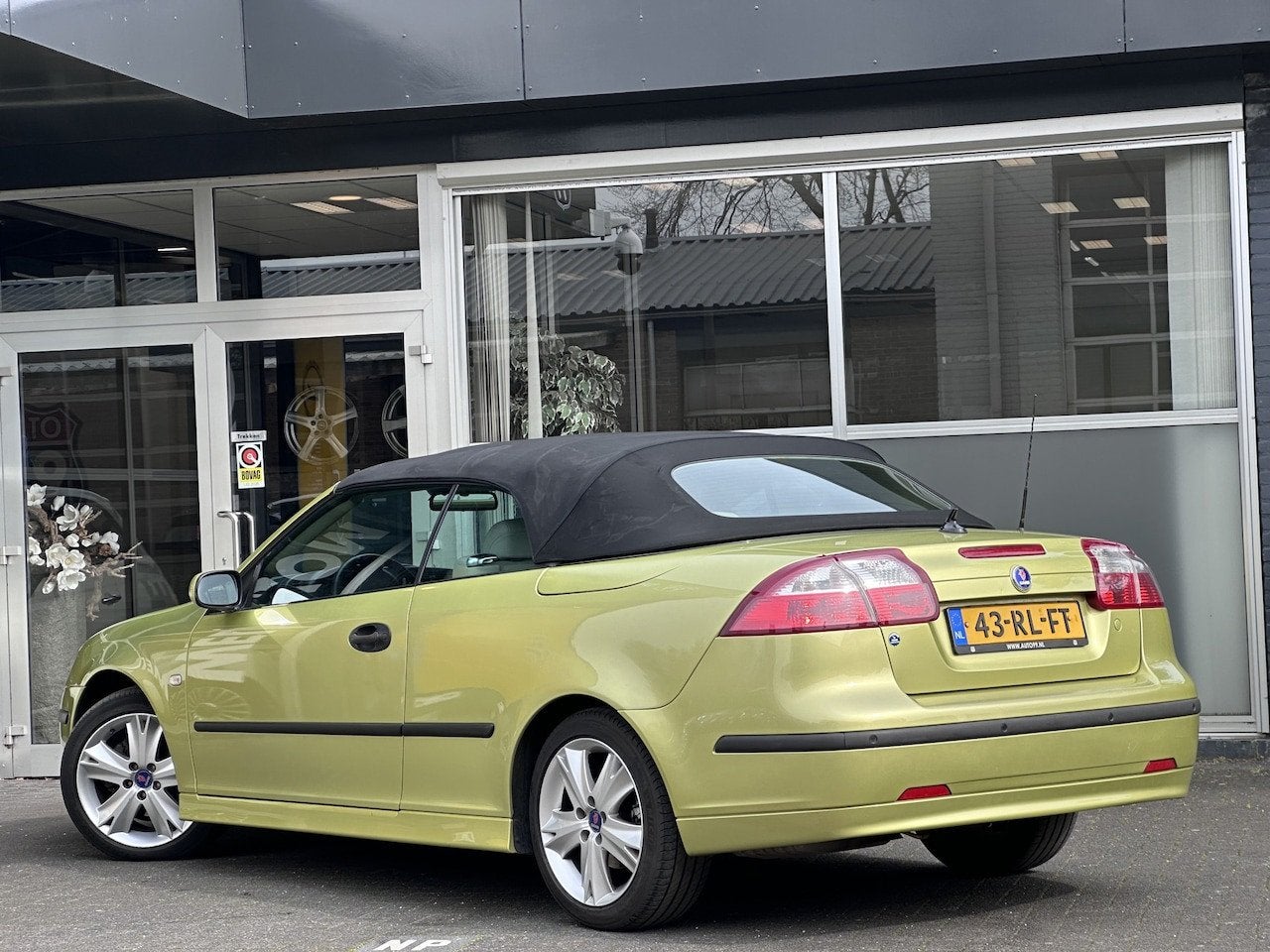 Saab 9-3 Cabrio 1.8t Vector AUTO / CLIMA / CRUISE / ORGINEEL, Auto's, Saab, 1998 cc, Gebruikt, 4 cilinders, 4 stoelen