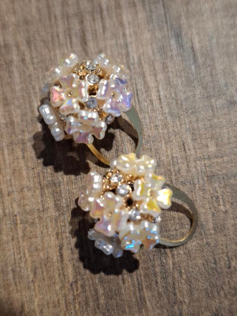 Nieuwe bloemetjes oorbellen goudkleur met parelmoer, Overige materialen, Minder dan 4 cm, Goud, Nieuw