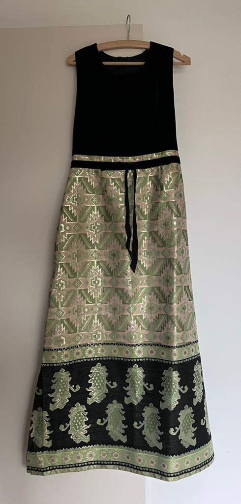 Vintage jurk maat M zwart groen zilver patroon, Kleding | Dames, Gelegenheidskleding, Maat 38/40 (M), Galajurk, Zwart, Ophalen of Verzenden