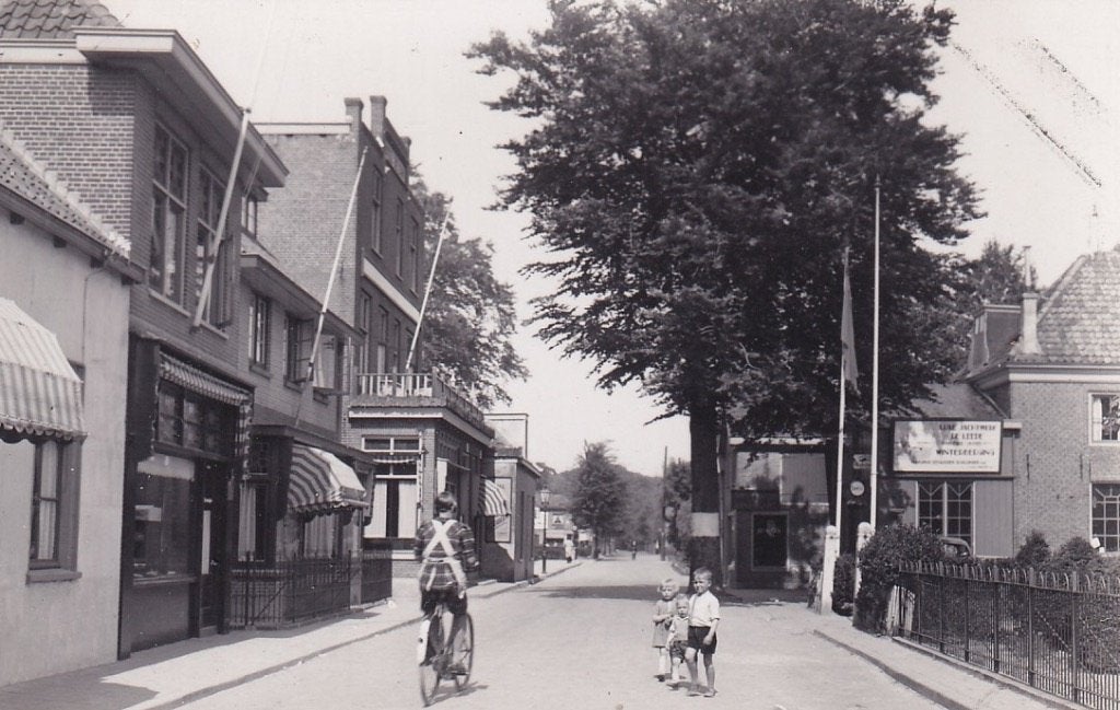 768K fotokaart Warmond Dorpsstraat rechts Jachtwerf De Leede, Verzamelen, Ophalen of Verzenden, 1920 tot 1940, Ongelopen, Zuid-Holland
