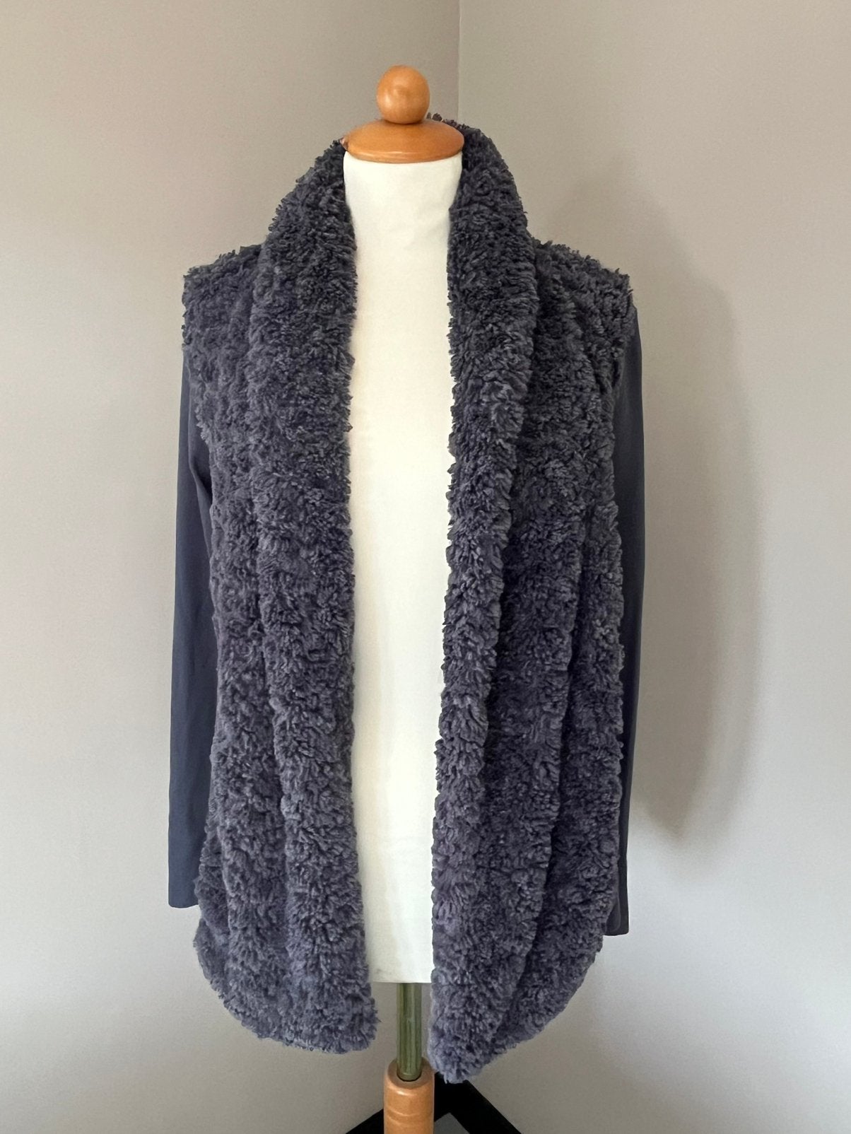 Marccain Sports vestje grijs mt N6 40/42, Kleding | Dames, Ophalen of Verzenden, Zo goed als nieuw, Maat 38/40 (M), Grijs