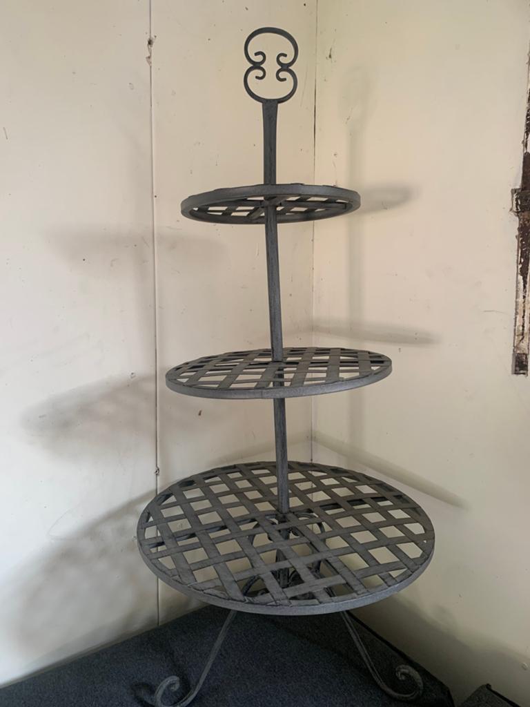 Grote metalen etagère kan uit elkaar, Ophalen