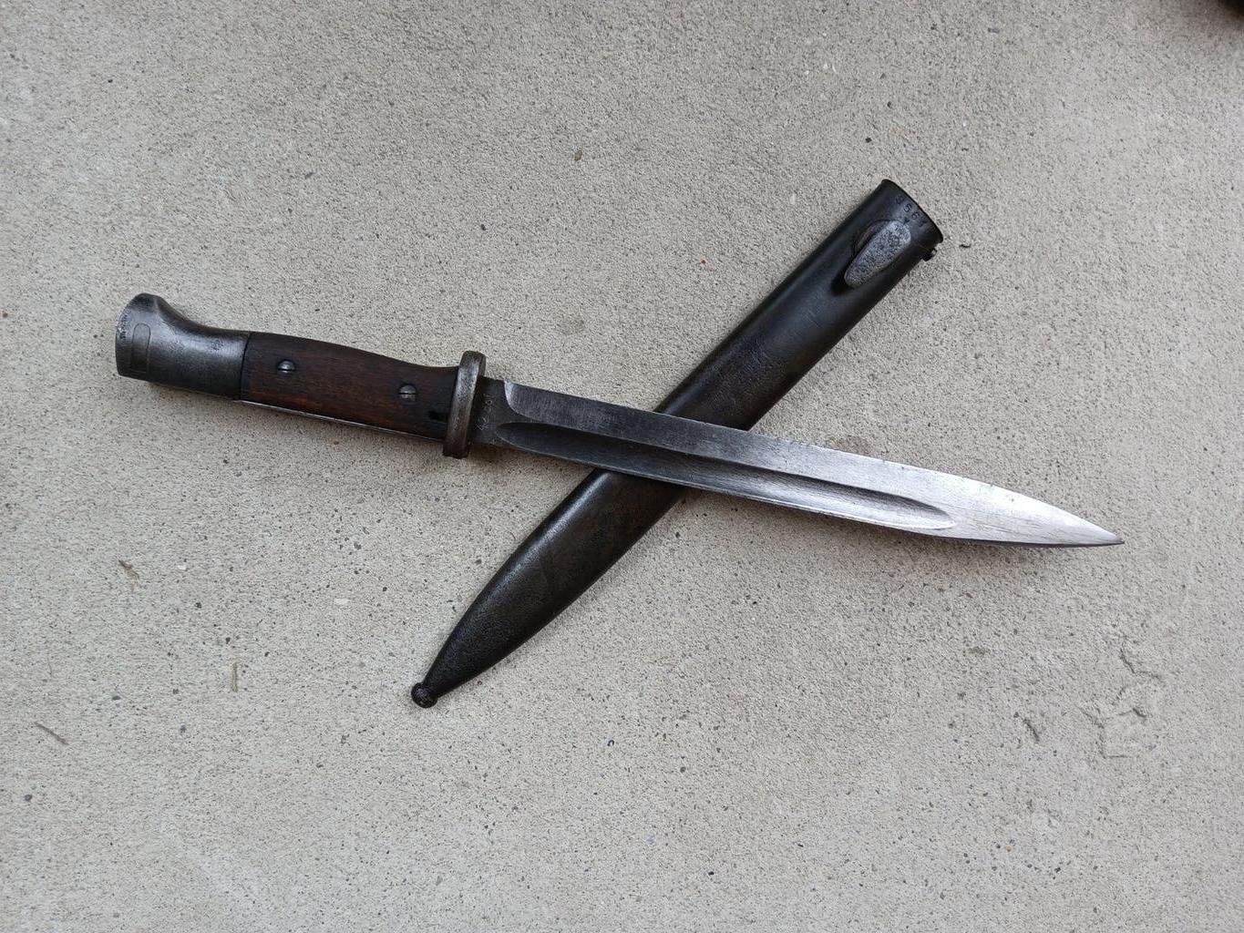 Duitse k98 bajonet wo2 nummergelijk, Ophalen of Verzenden, Duitsland, Mes of Dolk