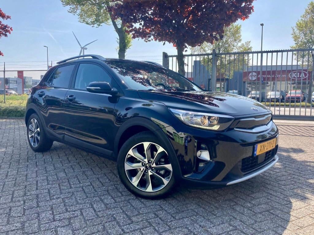 Kia Stonic 1.0 T-gdi DynamicLine 100pk 2019 Zwart, Voorwielaandrijving, Adaptieve lichten, Origineel Nederlands, Handgeschakeld