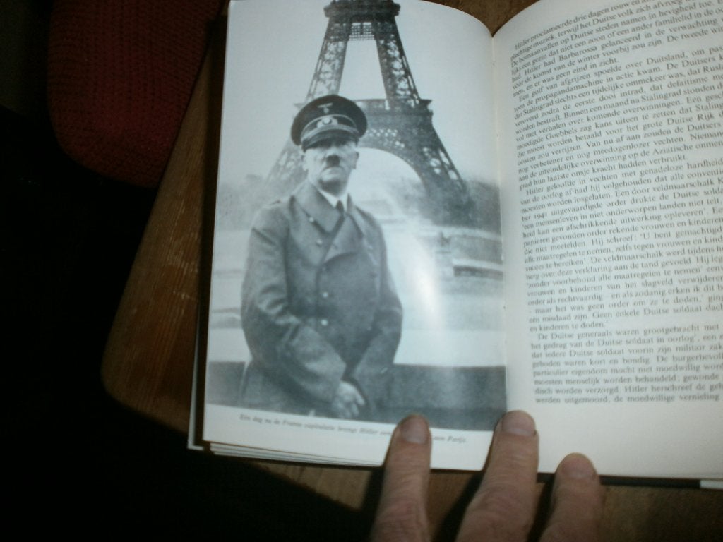 hitler een leven voor de dood met bijzondere fotos, Ophalen of Verzenden, Tweede Wereldoorlog, Gelezen, Overige onderwerpen