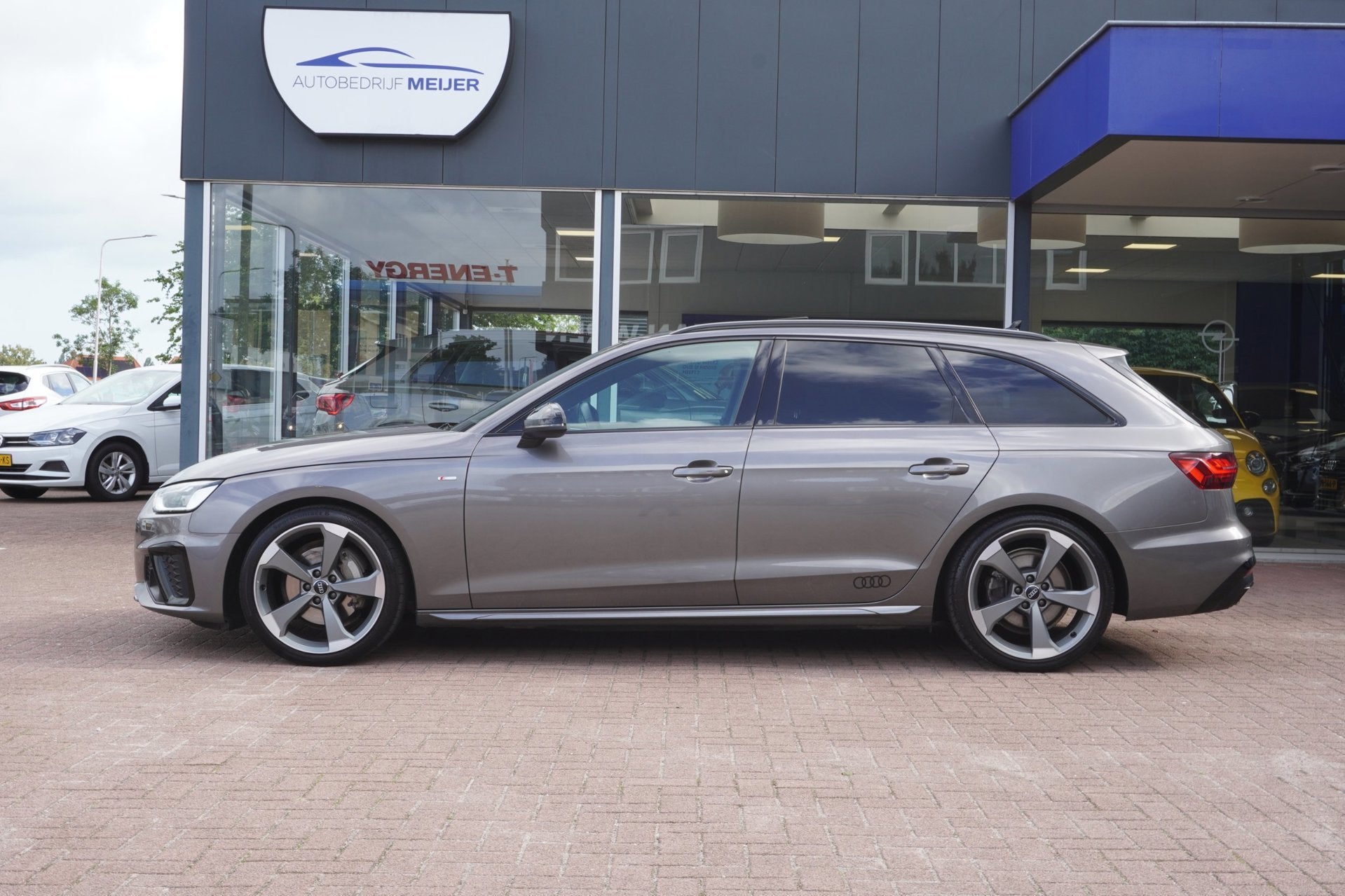Audi A4 Avant 40 TFSI S edition Competition | Panodak | Virt, Auto's, Dealer onderhouden, Gebruikt, 4 cilinders, 1984 cc