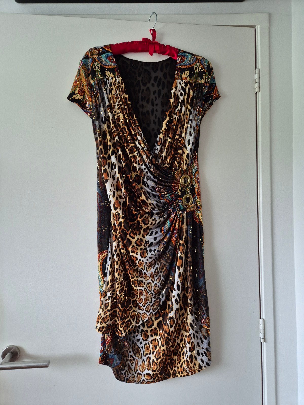 Joseph Ribkoff Leopard Print Jurk met Gouden Pailletten, Maat 38/40 (M), Meerkleurig, Joseph Ribkoff, Ophalen of Verzenden