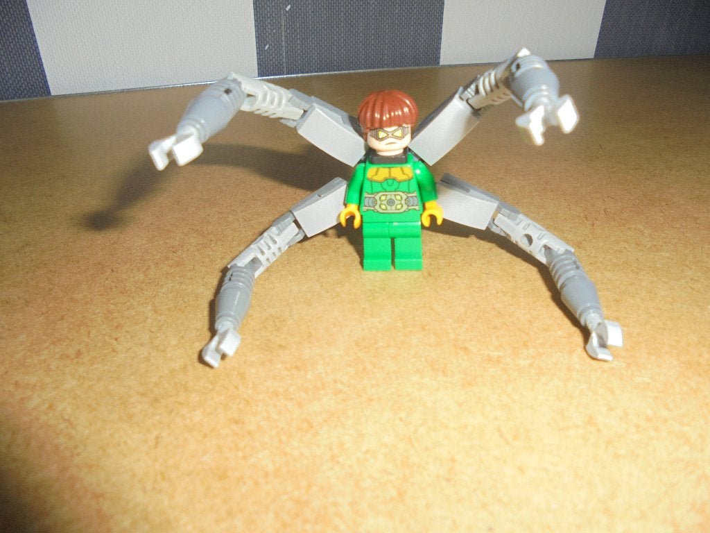 lego Dr. Octopus (Otto Octavius) Minifig, Ophalen of Verzenden, Zo goed als nieuw, Lego