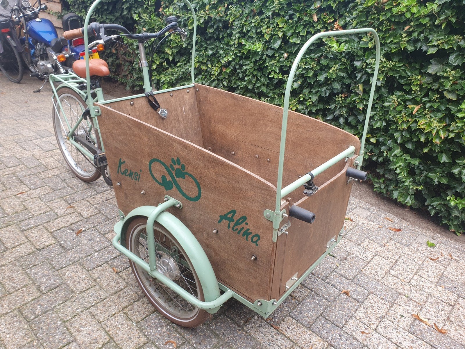 Degelijke bakfiets - Ideaal voor kinderen en goederen, Fietsen en Brommers, Fietsen | Bakfietsen, Overige merken, Gebruikt, Ophalen of Verzenden