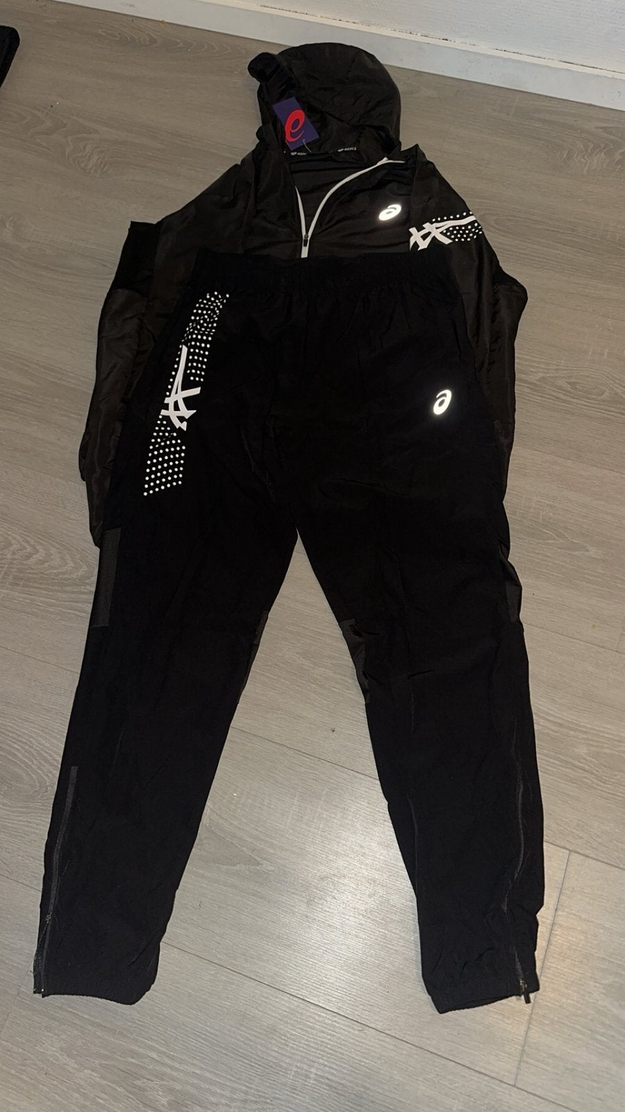 Asics Trainingspak zwart, Maat 48/50 (M), Zwart, Nieuw, Ophalen of Verzenden