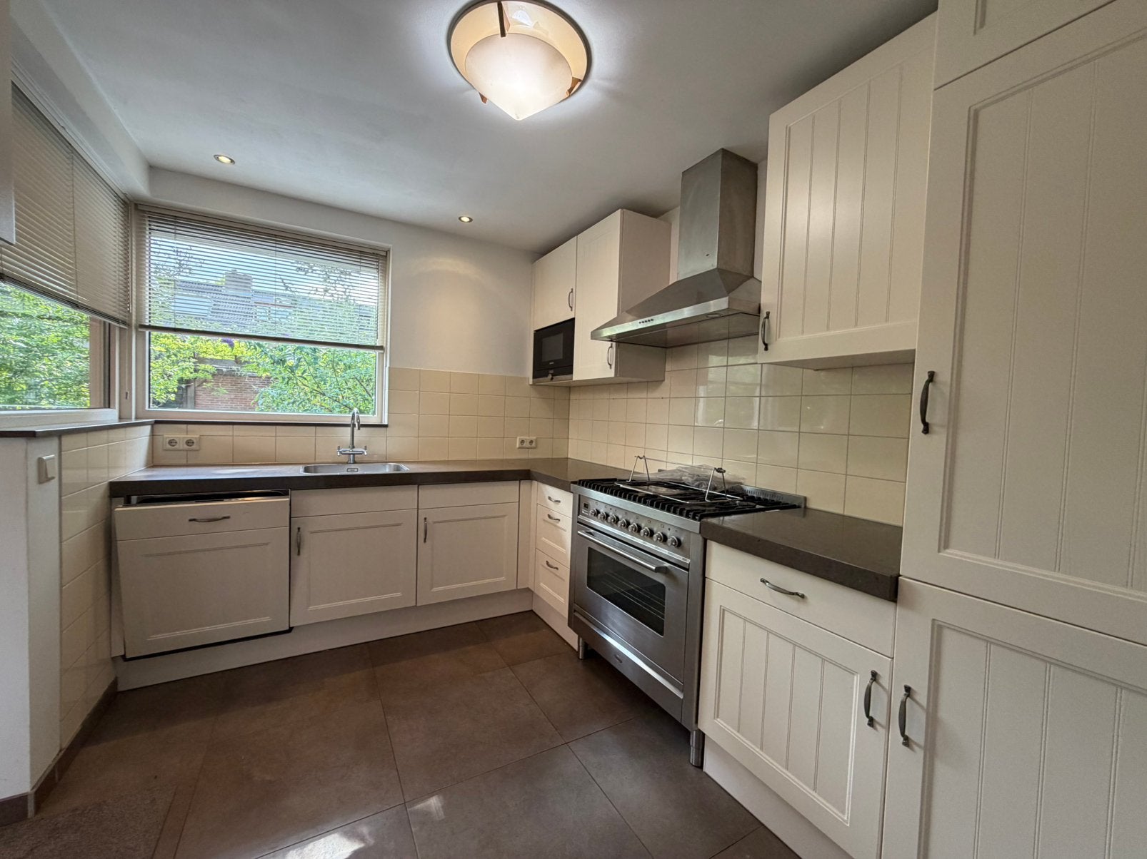 Keuken composiet blad & inbouwapparatuur (al gedemonteerd), Huis en Inrichting, Keuken | Complete keukens, Ophalen, Gebruikt, Hoekkeuken