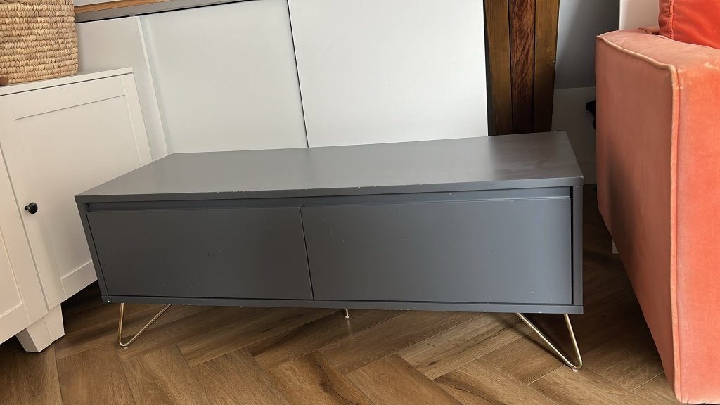 MADE Elona Media Unit in Charcoal & Brass - tv-meubel, Ophalen, Gebruikt, 100 tot 150 cm, Met lade(s)
