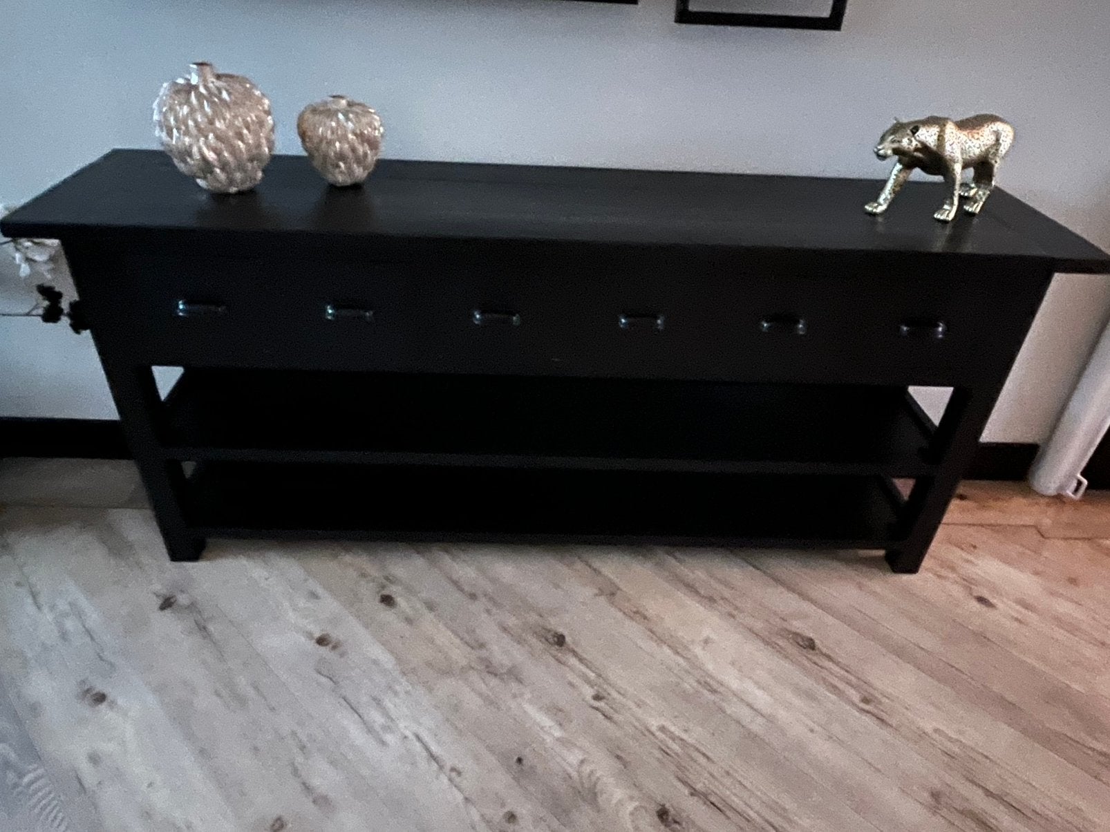Dessior met leuke muur wand planken, Ophalen, Zo goed als nieuw, Metaal, 25 tot 50 cm