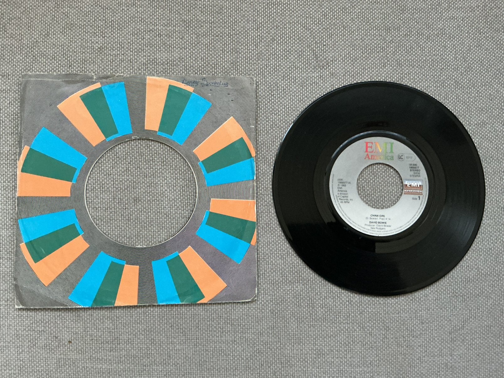 David Bowie single vinyl. China girl., Ophalen of Verzenden, Gebruikt, Pop