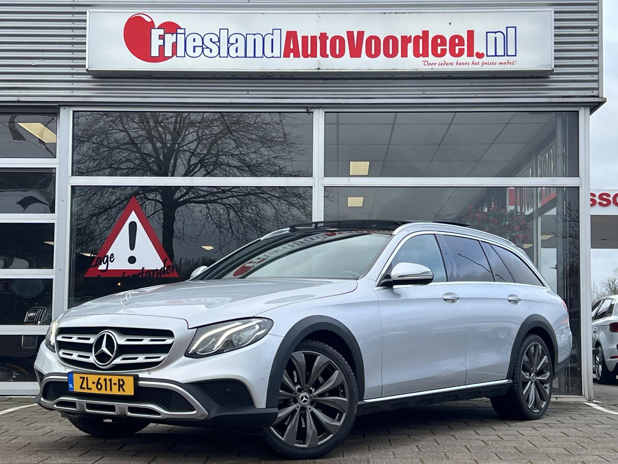 Mercedes-Benz E-klasse All-Terrain 220 d 4MATIC Business / P, Auto's, Automaat, 1800 kg, Gebruikt, 4 cilinders