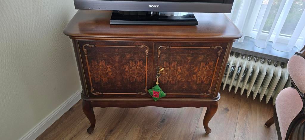 Klassiek tv-kastje / dressoir van donker hout, Ophalen, Gebruikt, Klassiek, 50 tot 100 cm
