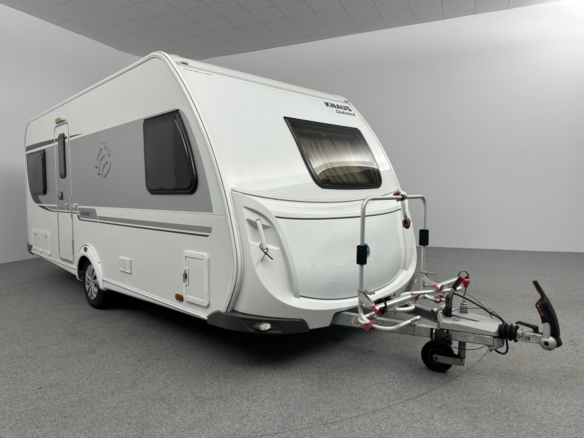 Knaus Südwind 500 FU Mover Zakluifel Fietsendragers, Caravans en Kamperen, Rondzit, Bedrijf, Lengtebed, Knaus
