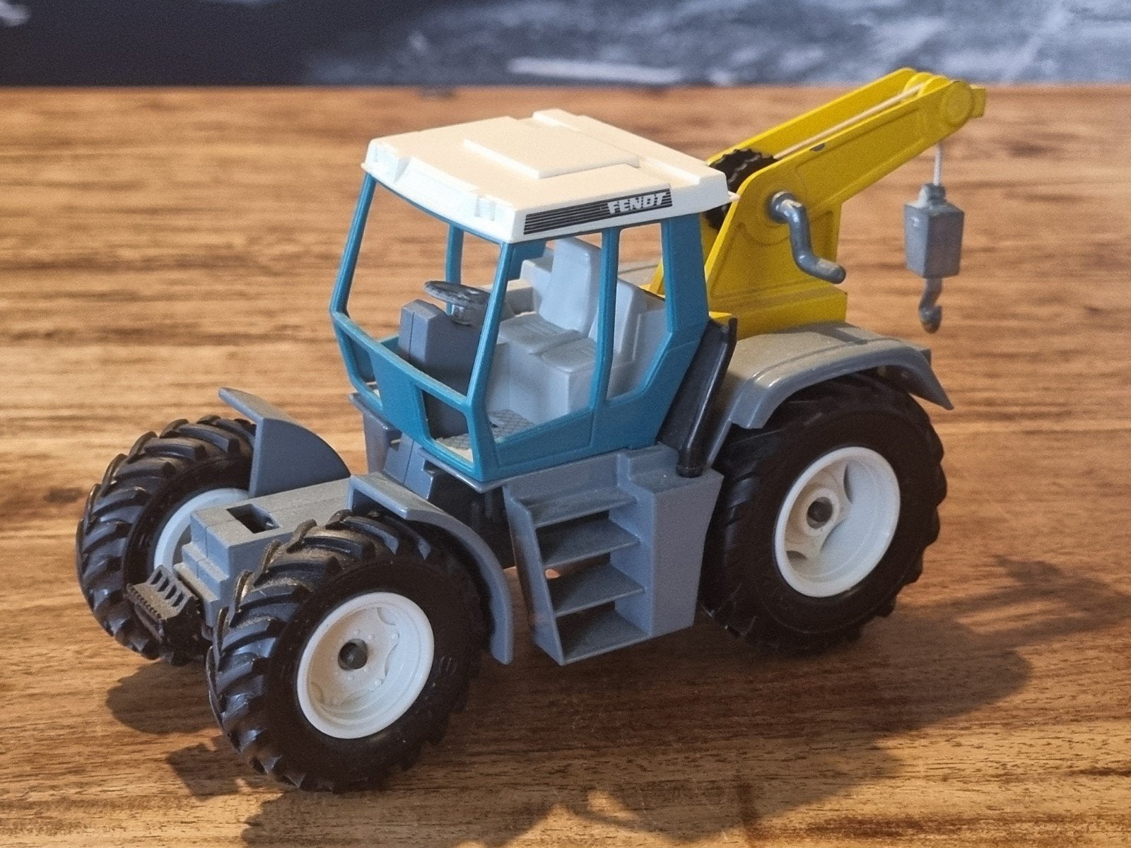 Fendt Tractor met kraan - Siku speelgoed, Ophalen of Verzenden, Gebruikt
