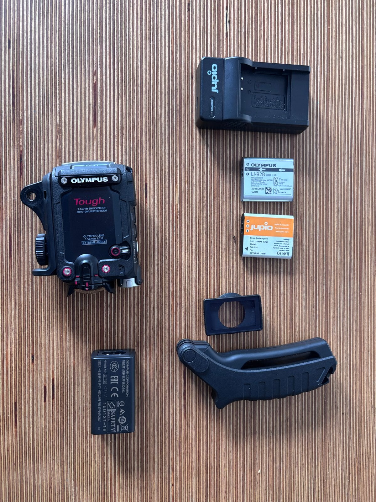 Olympus Tough TG-Tracker 4K Action Camera met accessoires, Ophalen of Verzenden, Zo goed als nieuw, Overige merken