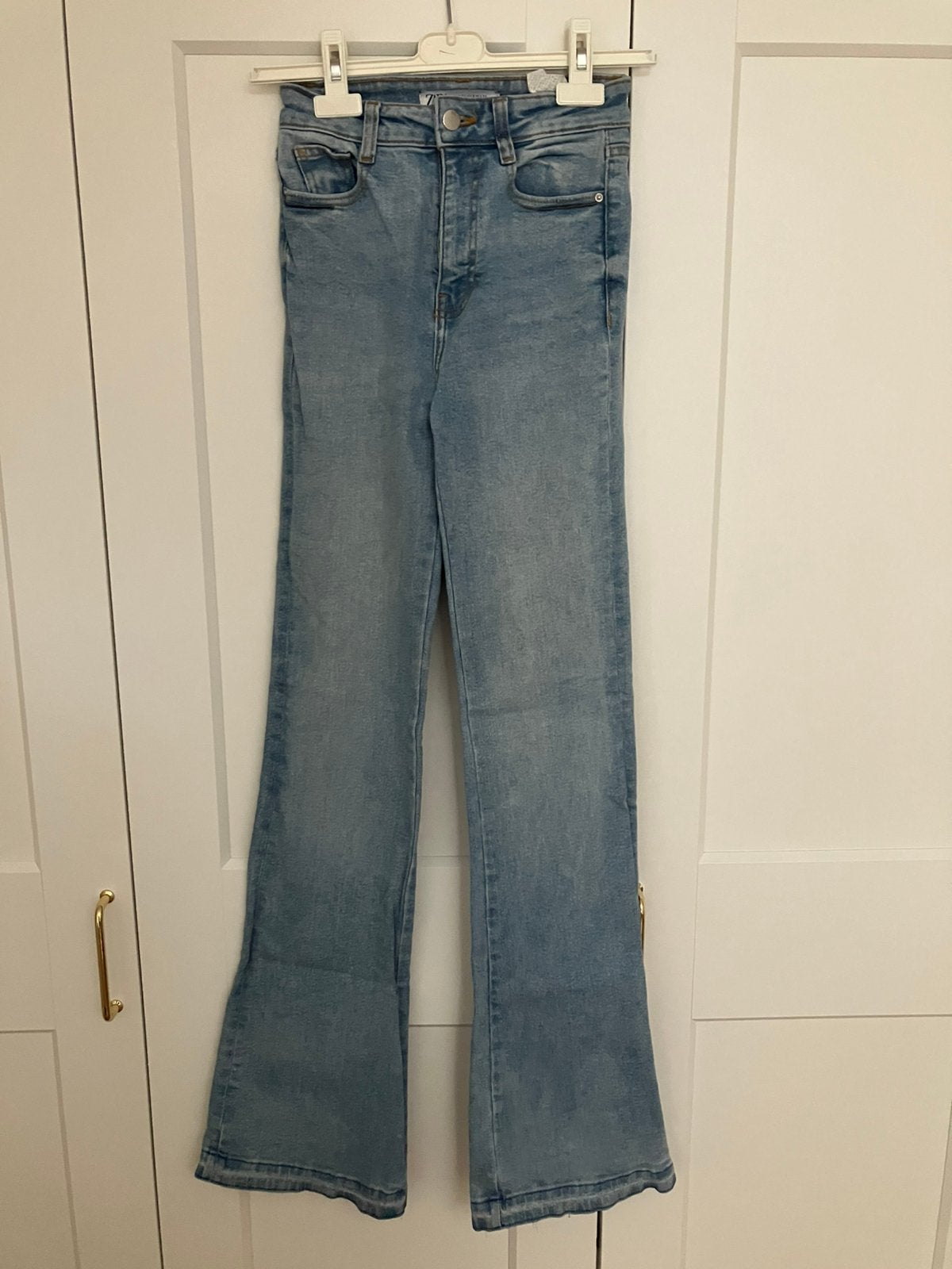 Zara spijkerbroek mt 32, Ophalen of Verzenden, Zo goed als nieuw, Blauw, W27 (confectie 34) of kleiner