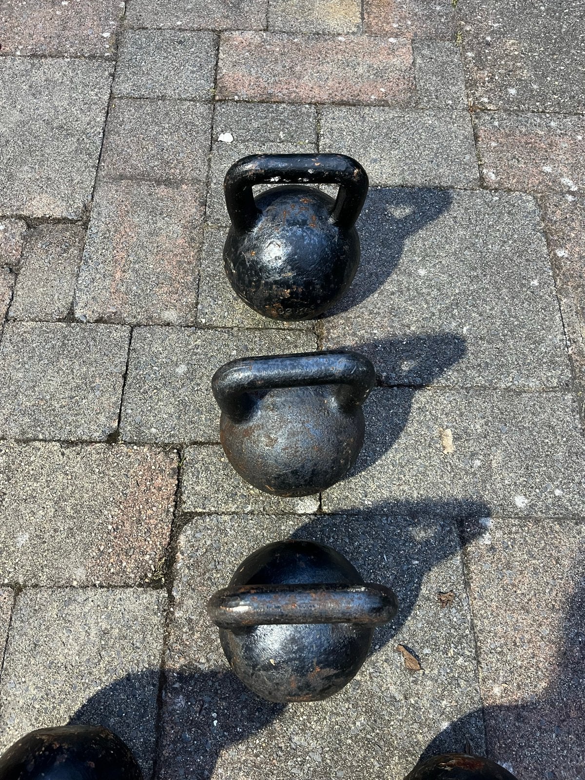 Complete gietijzeren kettlebell set – 212 kg – 12 stuks, Sport en Fitness, Fitnessmaterialen, Ophalen, Gebruikt, Kettlebell