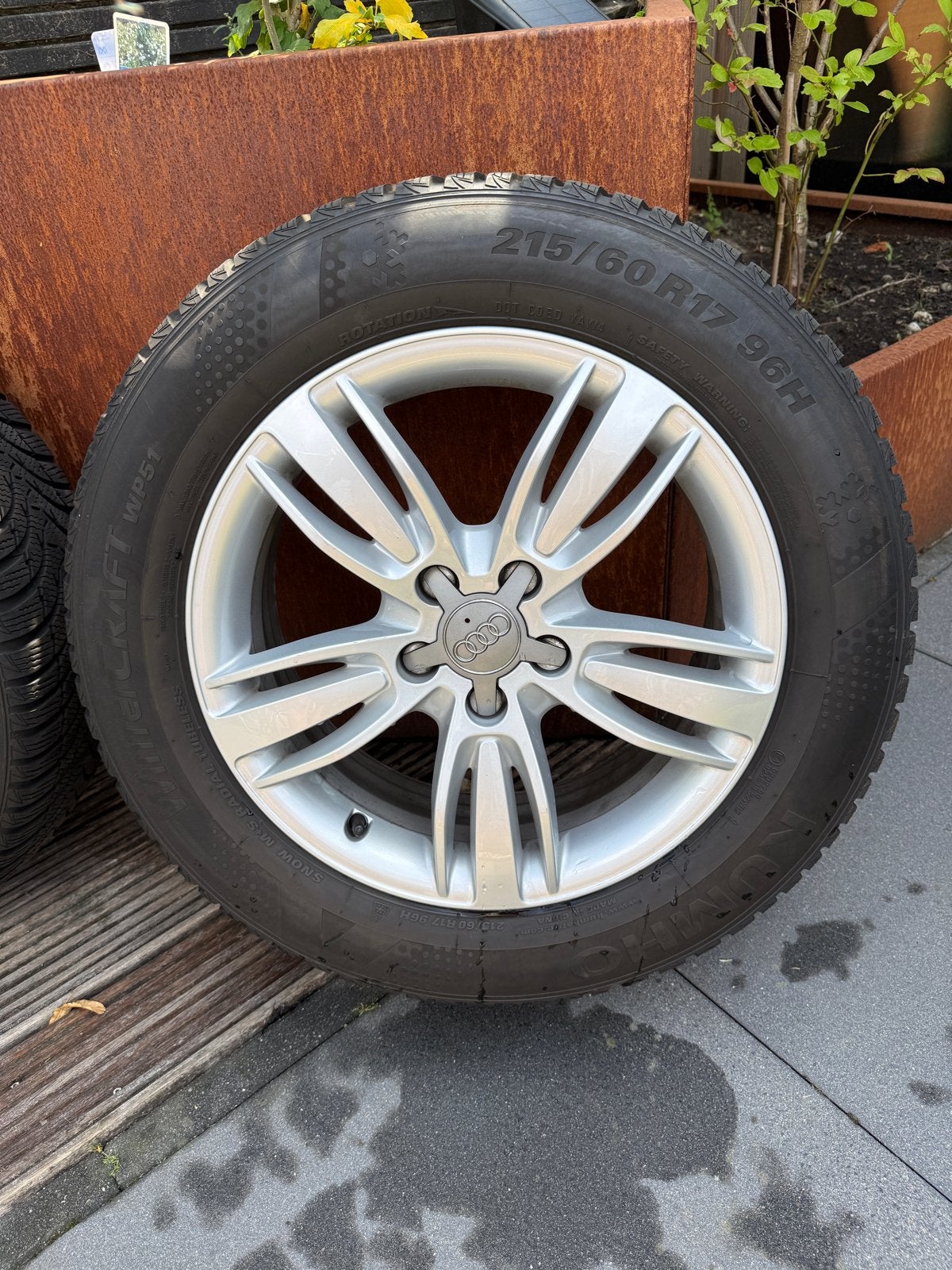 Audi winterbanden met velgen 215/60 R17, Auto-onderdelen, Ophalen, Banden en Velgen, 17 inch, Winterbanden