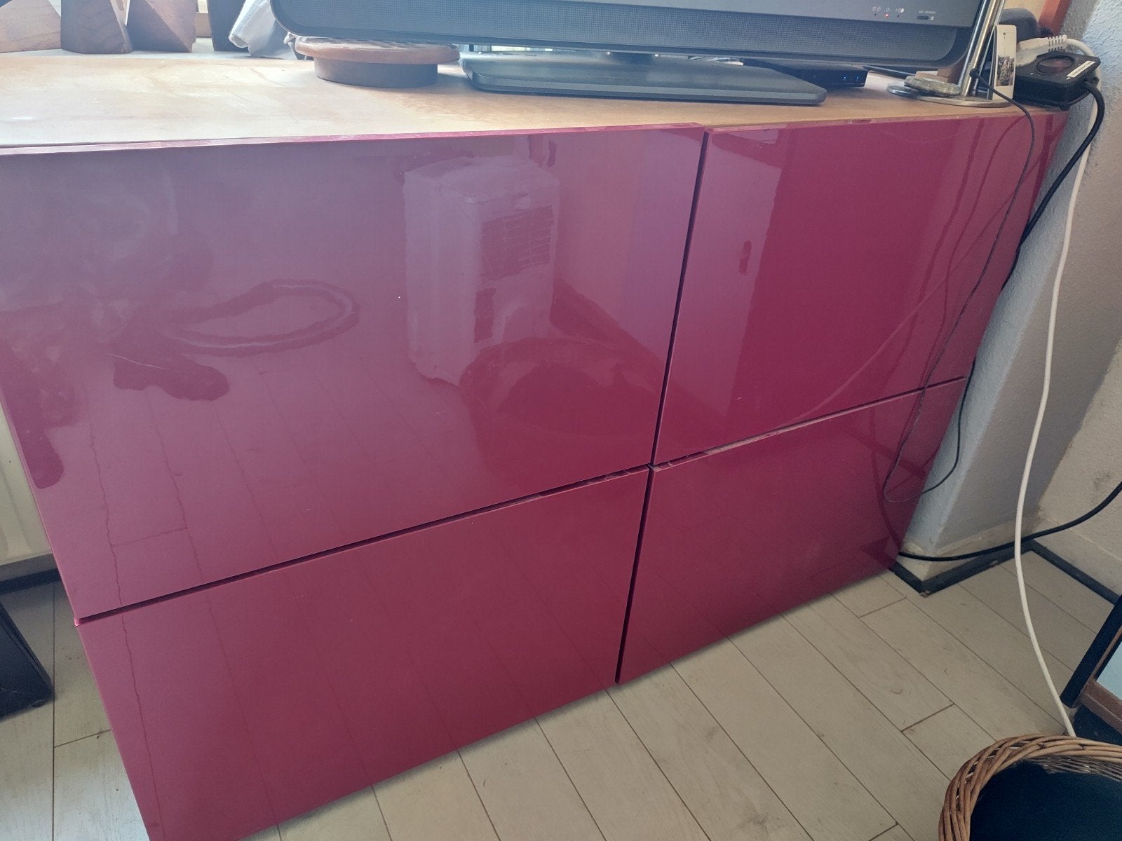 Gratis kast hoogglans in twee lagen, Huis en Inrichting, Ophalen of Verzenden, 25 tot 50 cm