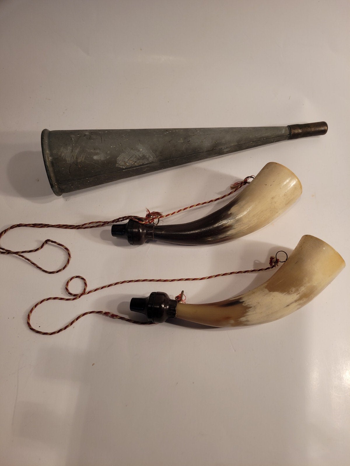 3x  hoorn toeter sluistoeter sloep boot bakeliet antiek, Ophalen of Verzenden, Zo goed als nieuw, 10 cm of meer, Overige materialen