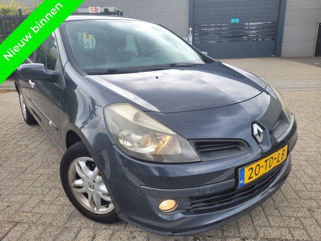 Renault Clio 1.6-16V Privilège Clima (bj 2006), Auto's, Renault, Gebruikt, 4 cilinders, Origineel Nederlands, 1125 kg