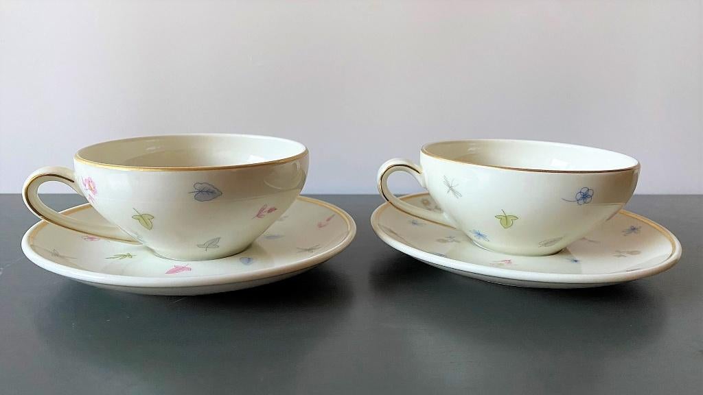 Twee vintage jaren '60 theekoppen met vlinders en libellen, Antiek en Kunst, Ophalen of Verzenden