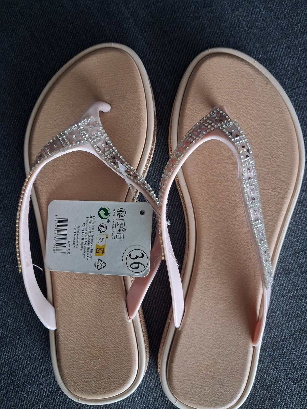 Roze slippers met strass steentjes - Maat 36, Ophalen of Verzenden, Nieuw, Roze, Slippers