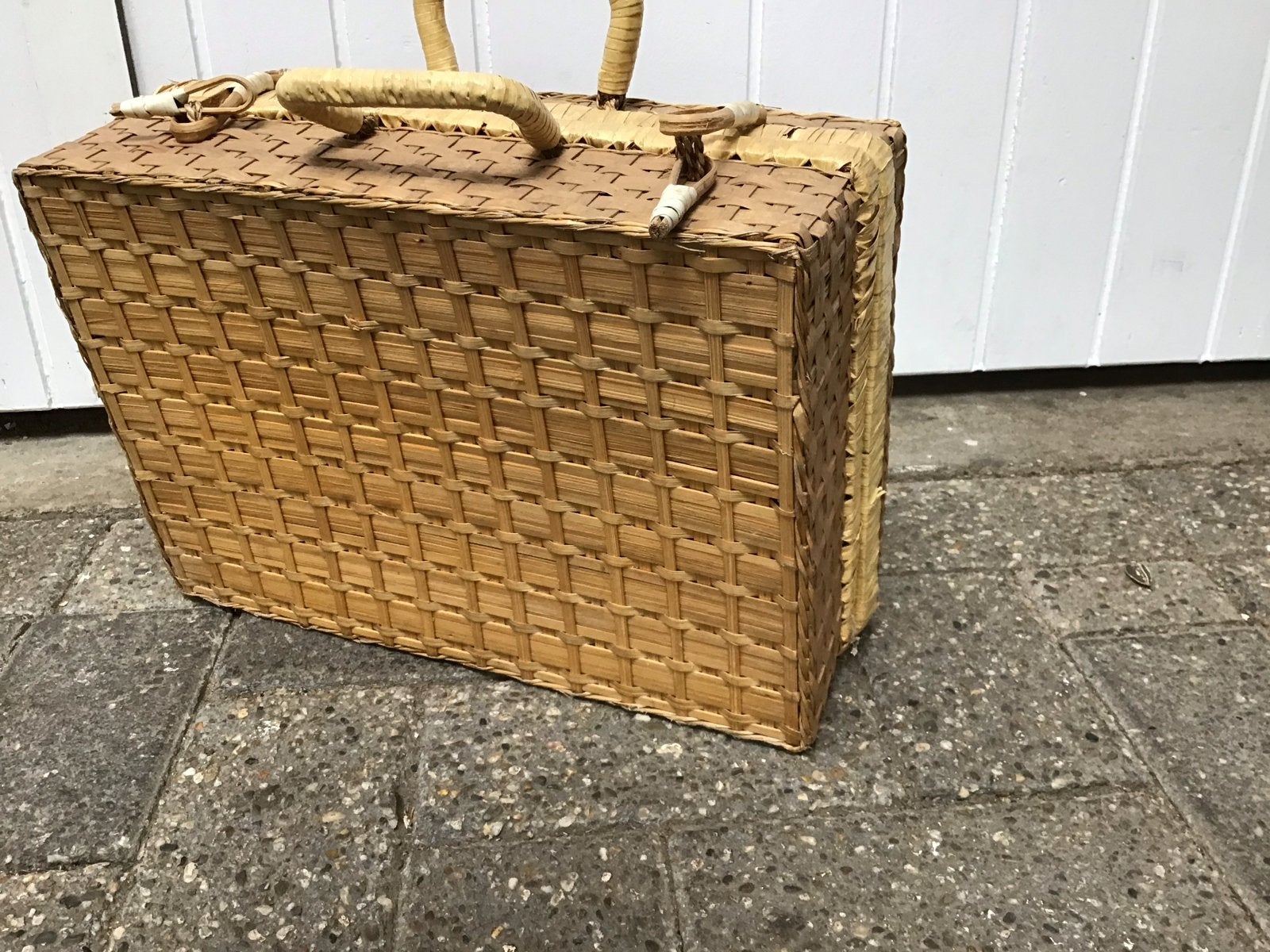 Vintage rieten koffer/picknickmand, Ophalen of Verzenden, Gebruikt, Zonder inhoud