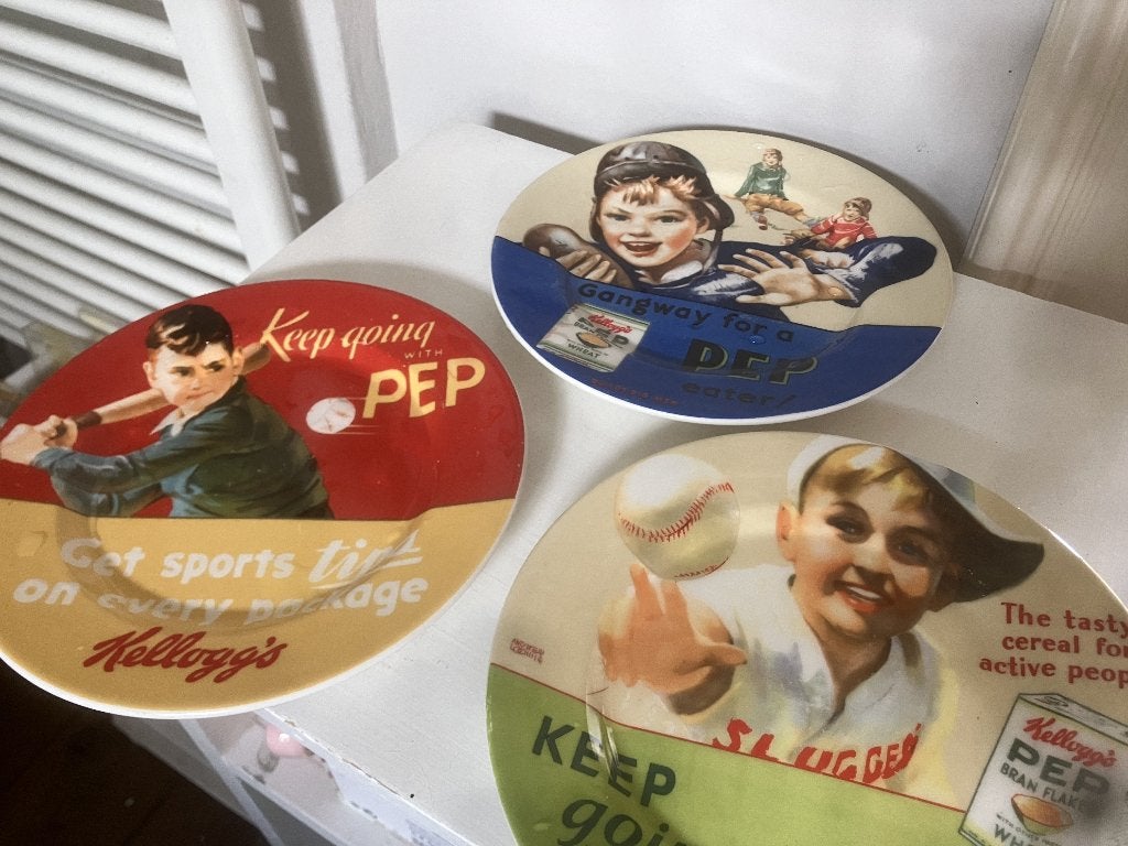 Drie Kellogg's vintage serviesborden van het merk Zrike , Gebruikt, Keramiek, Ophalen of Verzenden, Bord(en)