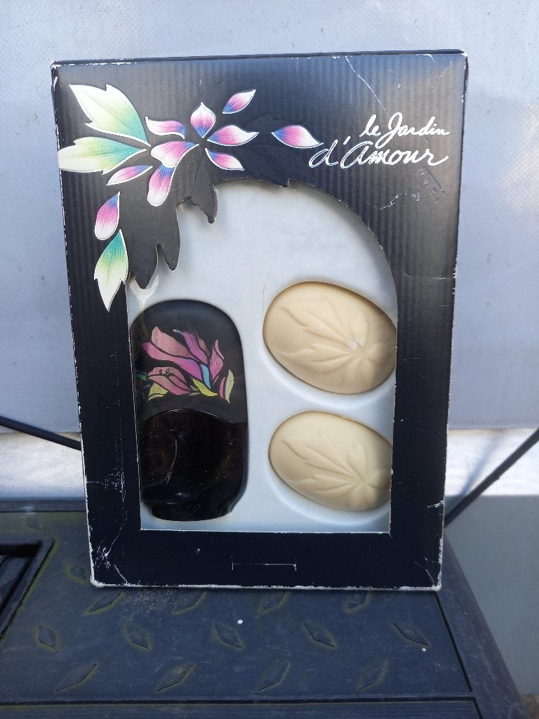 Vintage Set Parfum Le Jardin d'Amour (Max Factor), Ophalen of Verzenden, Zo goed als nieuw, Parfumfles, Gevuld