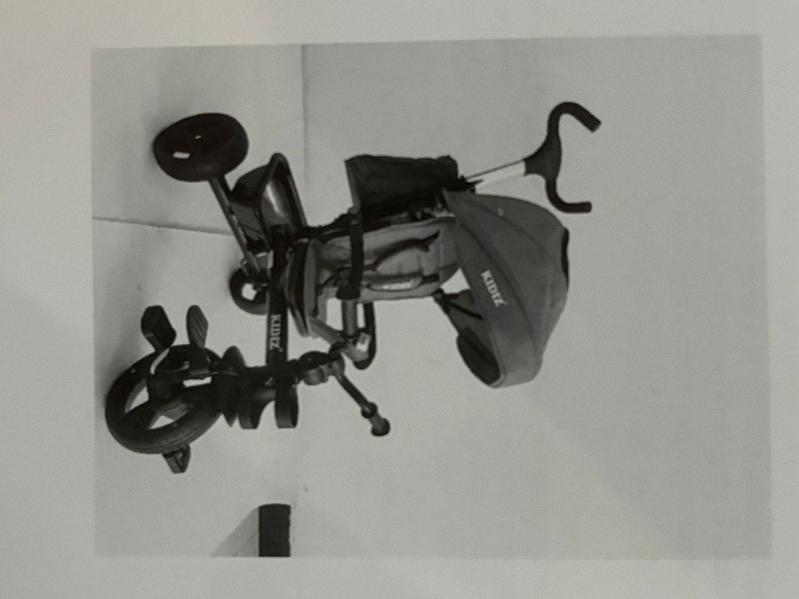 Nieuwe driewieler kinder fietsje met duw stang, Ophalen of Verzenden, Nieuw