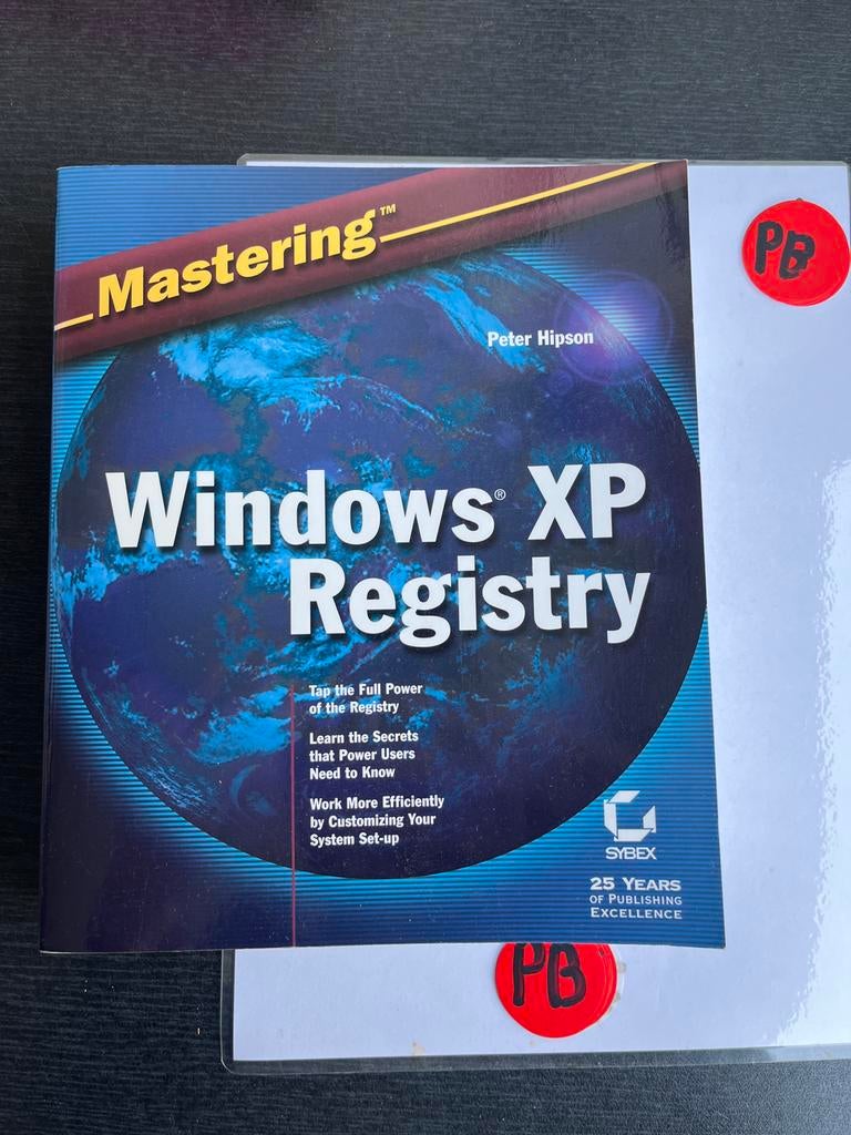 Mastering Windows XP Registry - Peter Hipson, Ophalen of Verzenden, Zo goed als nieuw, Besturingssystemen
