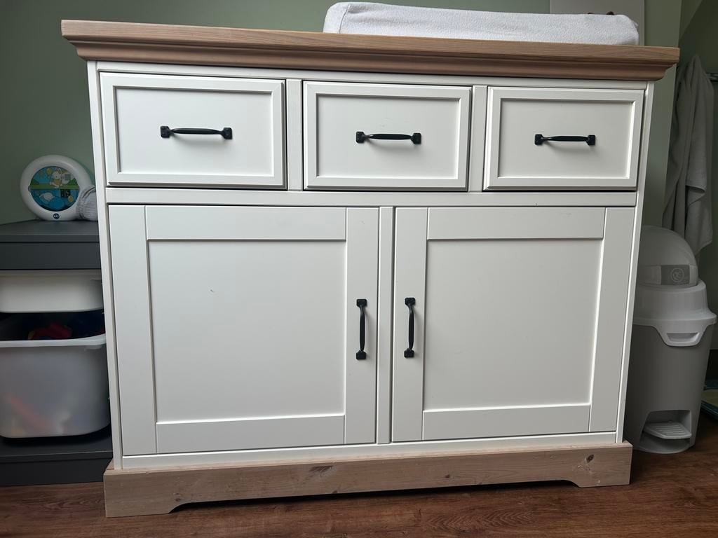 Commode wit / hout, Ophalen, Gebruikt, 100 tot 150 cm, Met deur(en)
