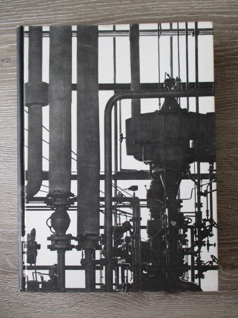 A century of chemistry - Ernst Bäumler, Ophalen of Verzenden, Gelezen, Europa