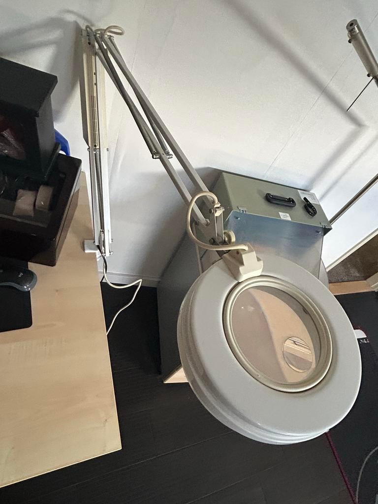 Professionele Loeplamp met Verlichting - Ideaal voor Precisi, Ophalen, Gebruikt, Loeplamp