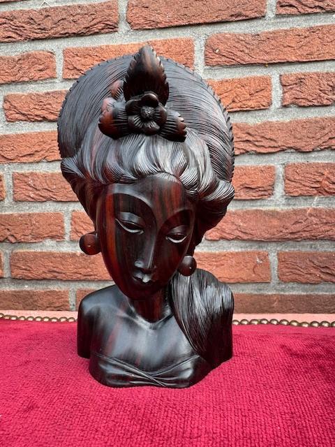 Balinese dame, prachtig oud Indisch snijwerk, Antiek en Kunst, Houtsnijwerk, Art deco, Ophalen of Verzenden, Handgemaakt