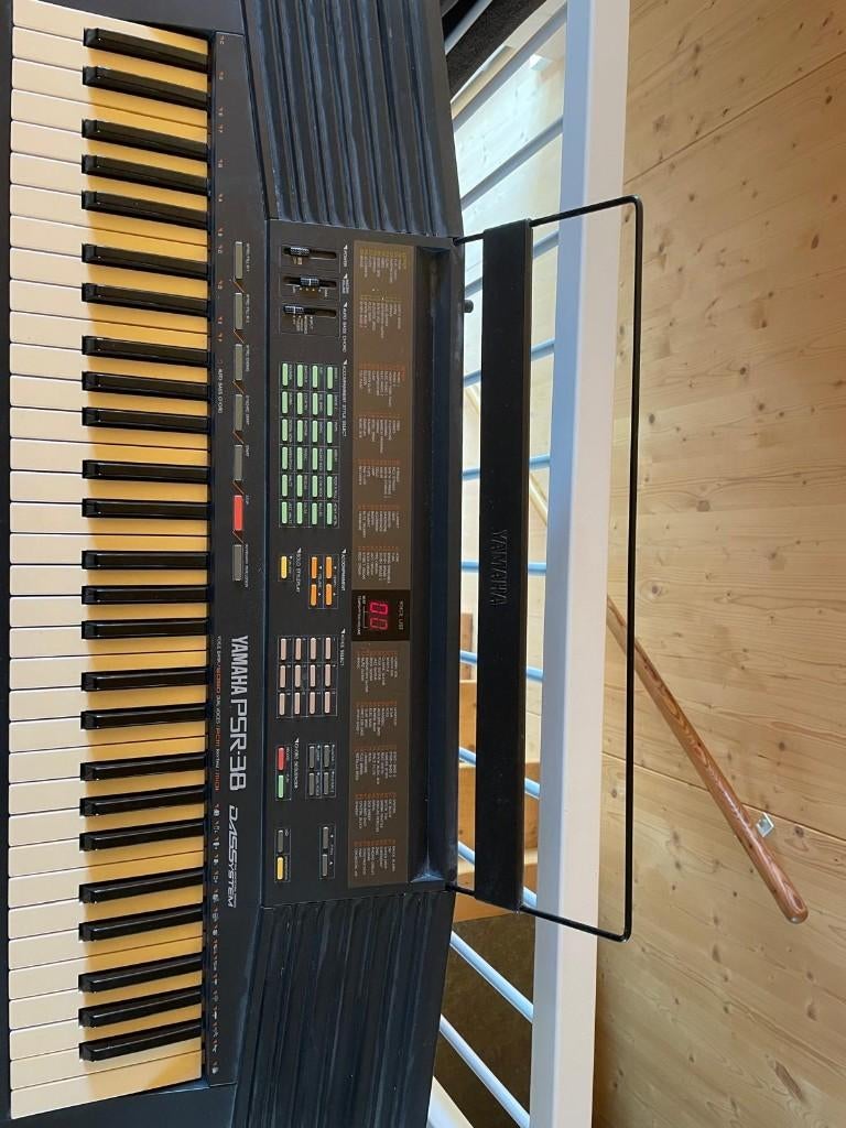 Yamaha PSR 38, Muziek en Instrumenten, Keyboards, Zo goed als nieuw, 61 toetsen, Yamaha, Midi-aansluiting, Ophalen