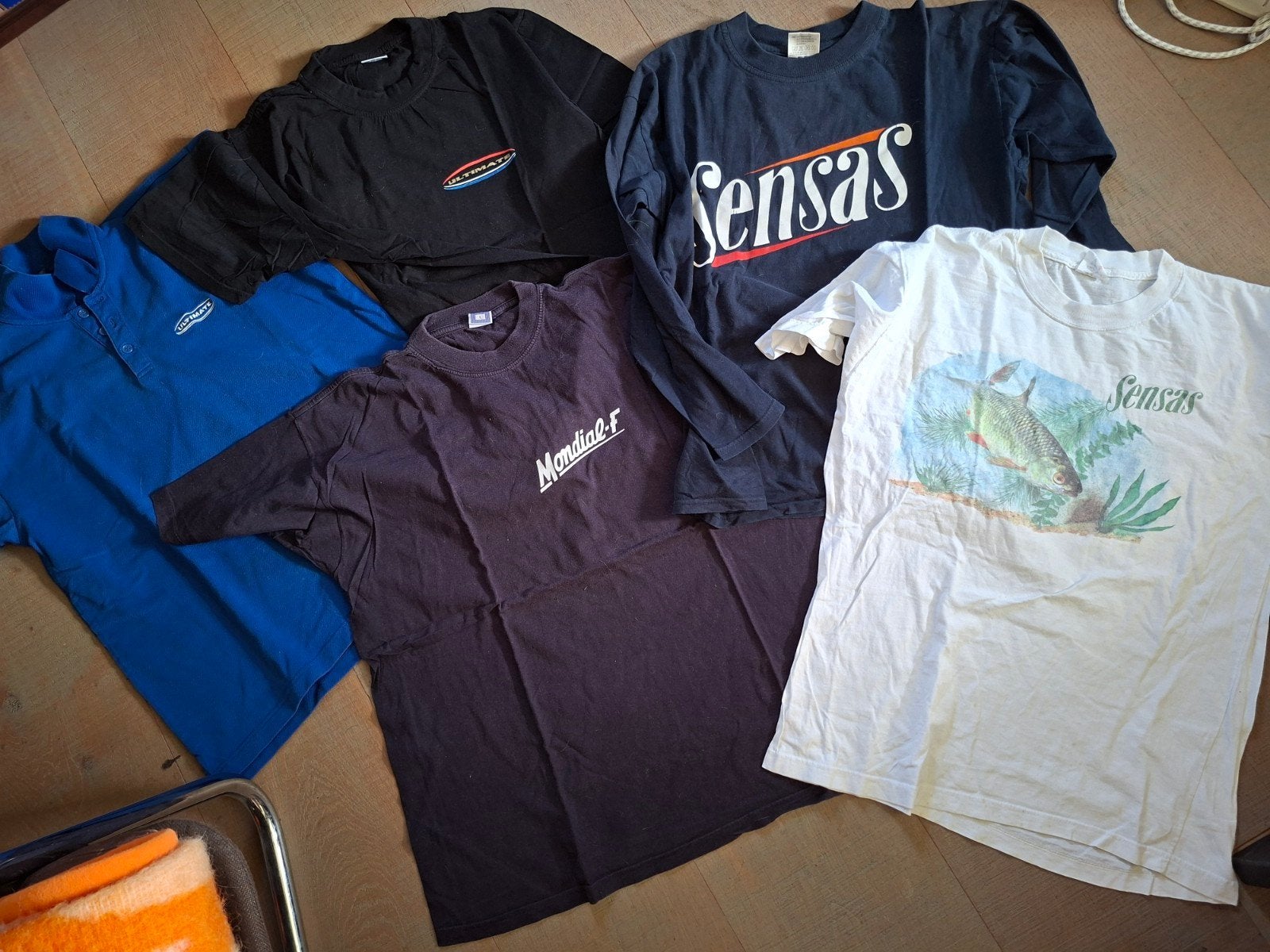 Oude hengelsport shirts Sensas Ultimate Mondial F, Watersport en Boten, Gebruikt, Ophalen of Verzenden, Nvt, Nvt