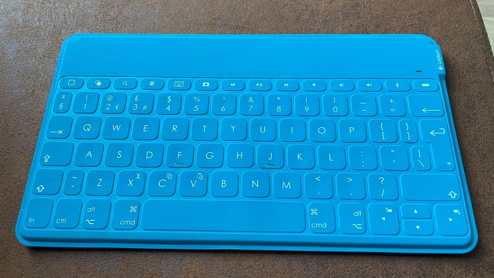 Logitech Keys To Go Keyboard Y-R0052 - Zo goed als nieuw, Computers en Software, Toetsenborden, Zo goed als nieuw, Qwerty, Draadloos