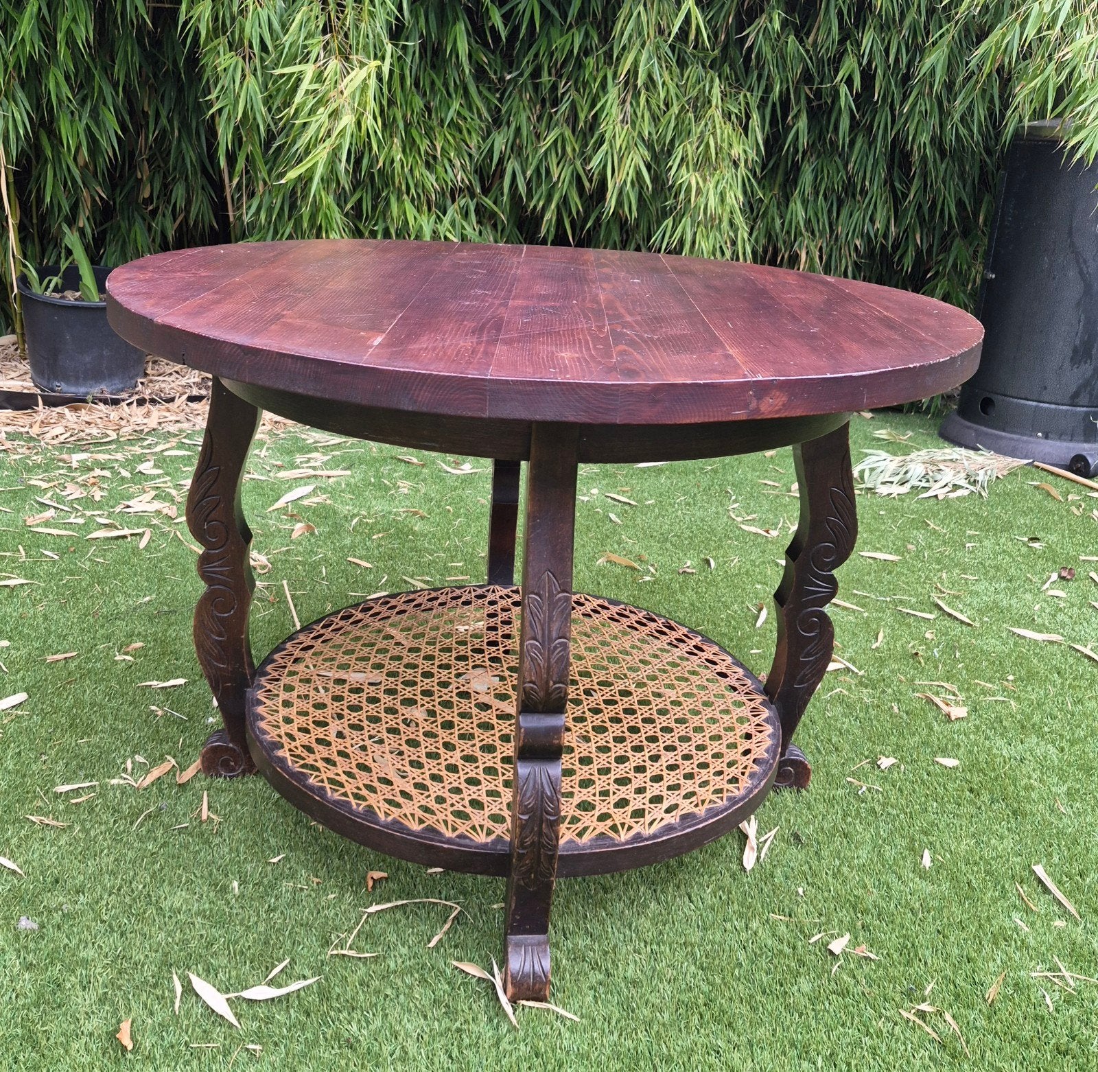 Antieke houten salontafel met gevlochten onderblad, Antiek en Kunst, Ophalen