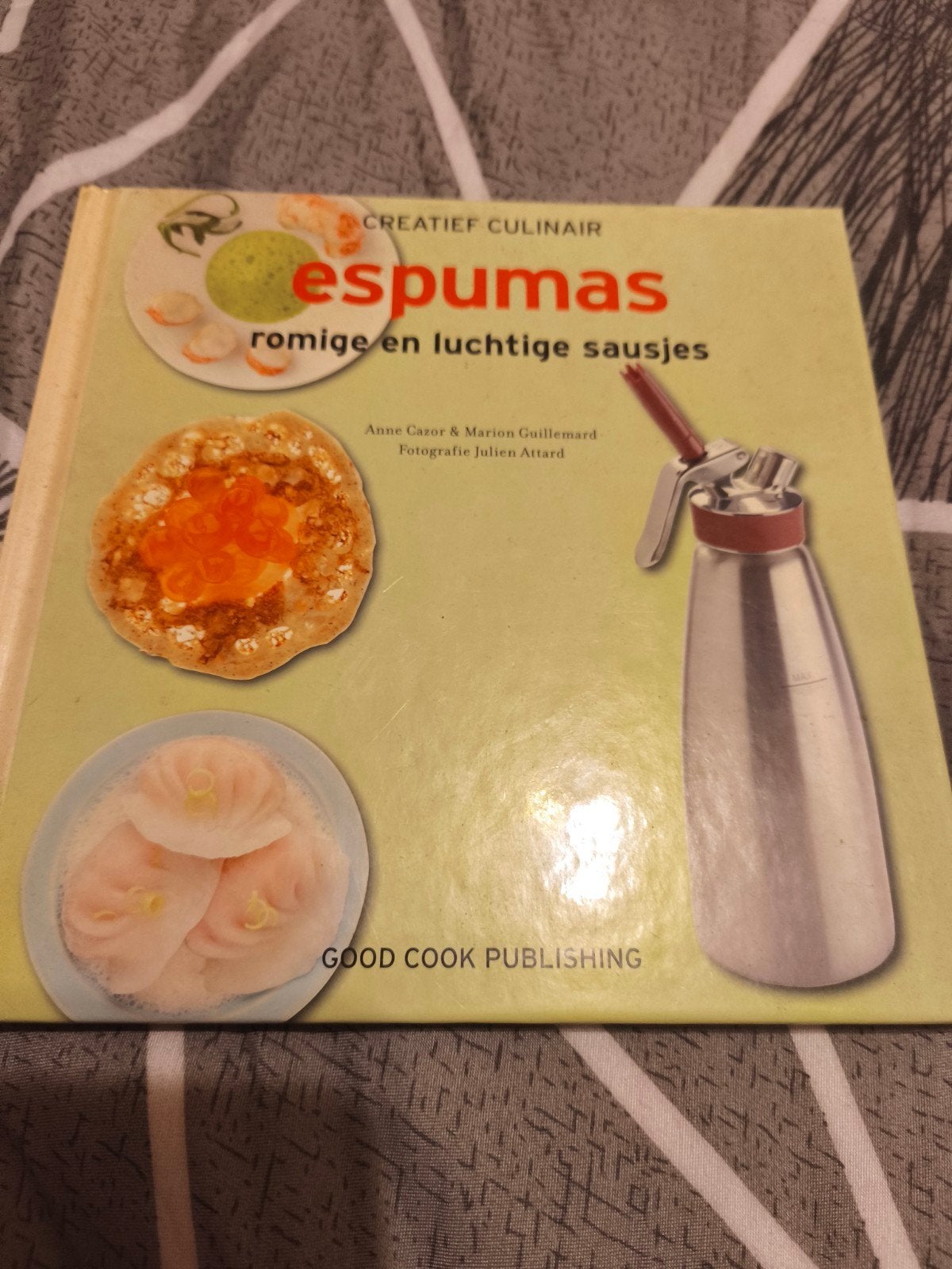 Espumas: Romige en Luchtige Sausjes Kookboek, Boeken, Overige typen, Anne Cazor & Marion Guillemard, Ophalen of Verzenden, Zo goed als nieuw