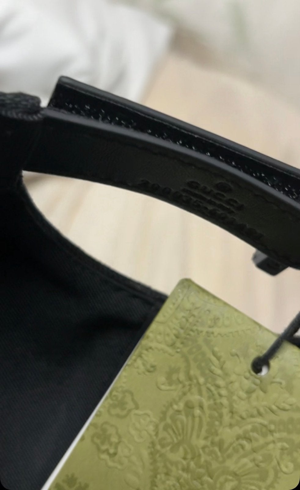 Gucci Pet Maat M - Nieuw en Ongebruikt, Ophalen of Verzenden, Nieuw, Pet