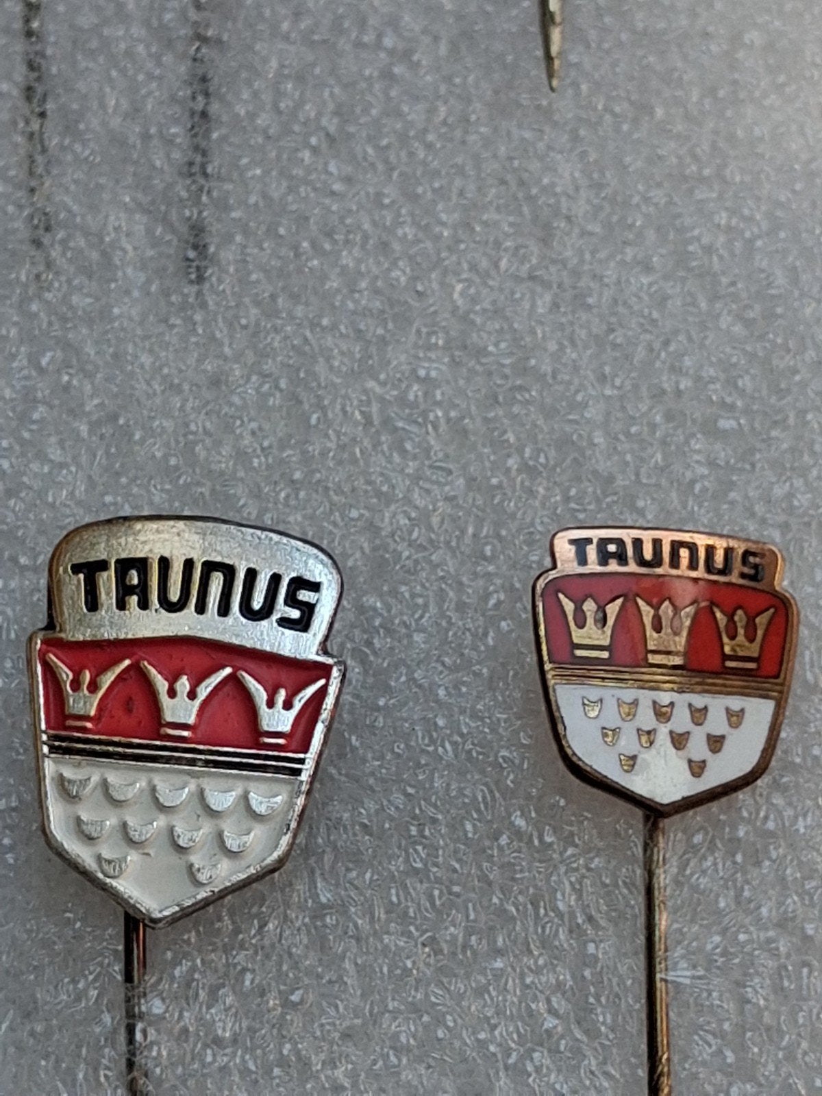 Speldjes 2x Ford Taunus 1x em, Ophalen of Verzenden, Transport